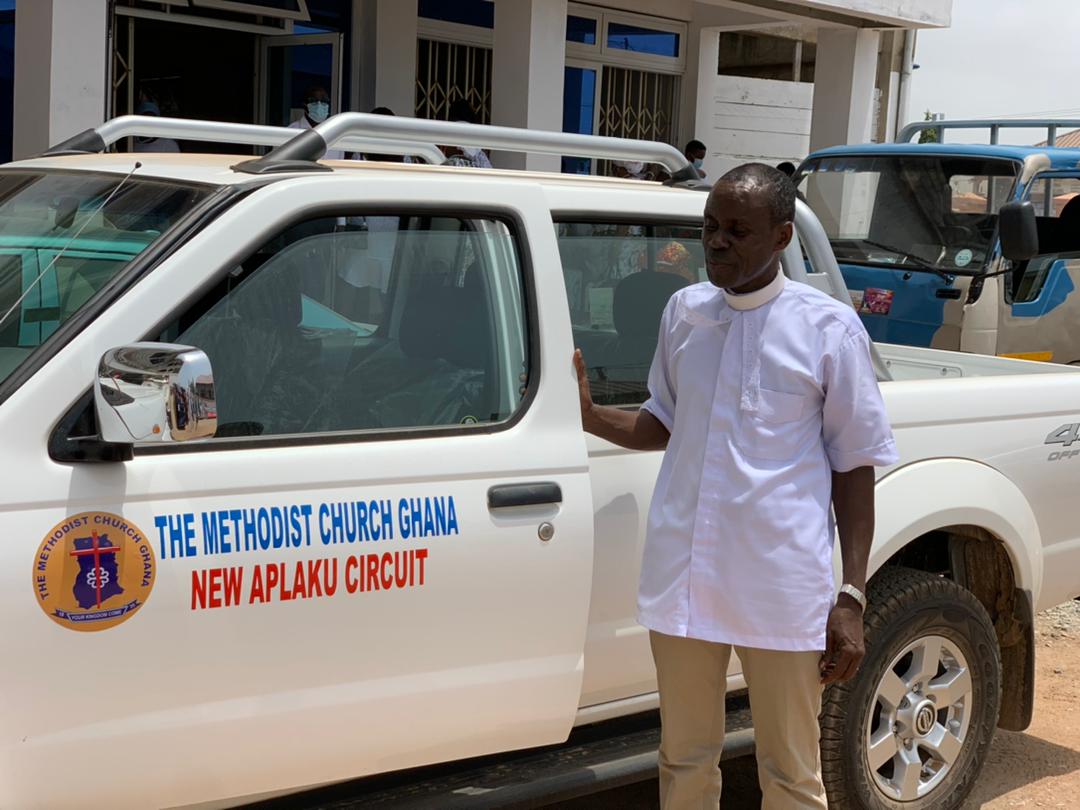 ACCRA DIOCESE DONATES VEHICLE TO THE NEW APLAKU CIRCUIT